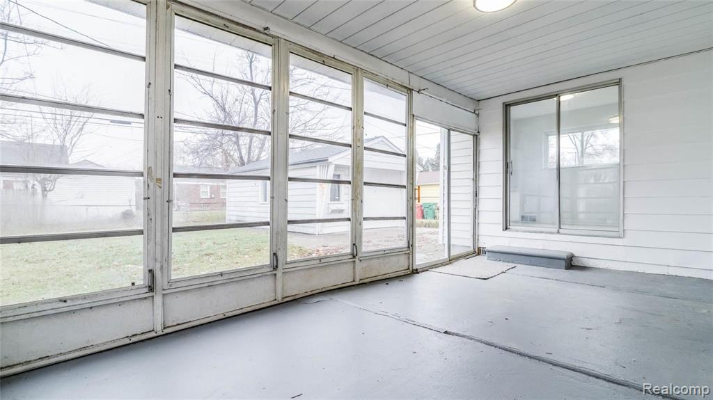 16741 East 8 Mile Road Eastpointe, MI 48021 - Photo 20 of 31