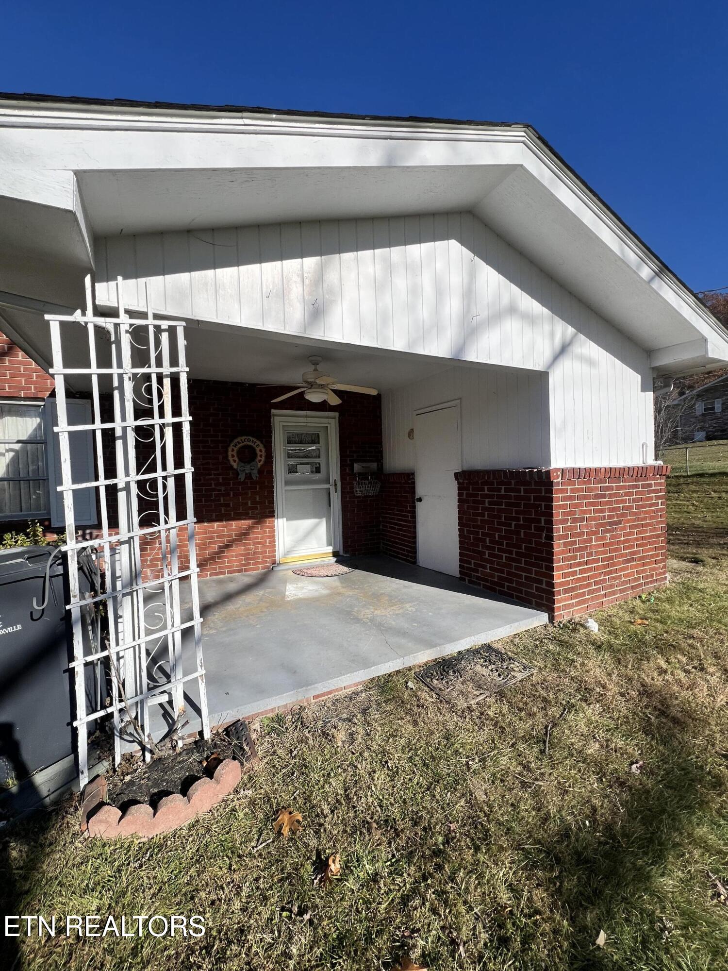 1700 Francis Road Knoxville, TN 37909 - Photo 7 of 16 covered porch