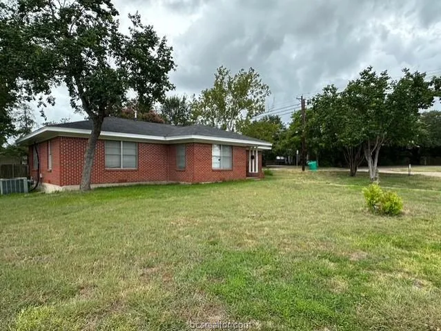 $1,795 | 313 Laurel Street, Bryan, TX 77801
