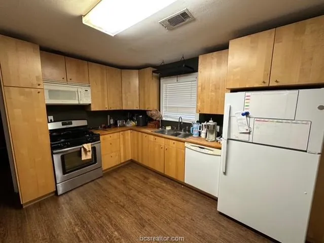 $1,795 | 313 Laurel Street, Bryan, TX 77801