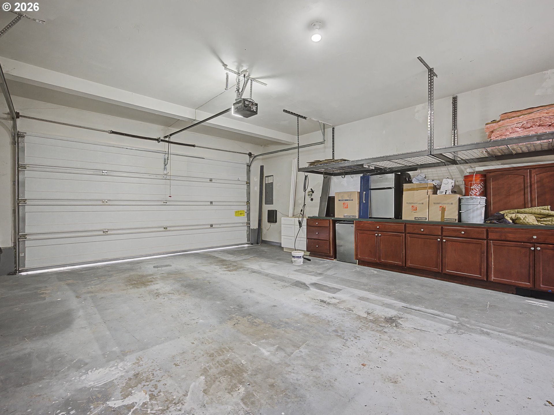 12410 Southwest Aspen Ridge Drive Tigard, OR 97224 - Photo 45 of 47 a view of a garage