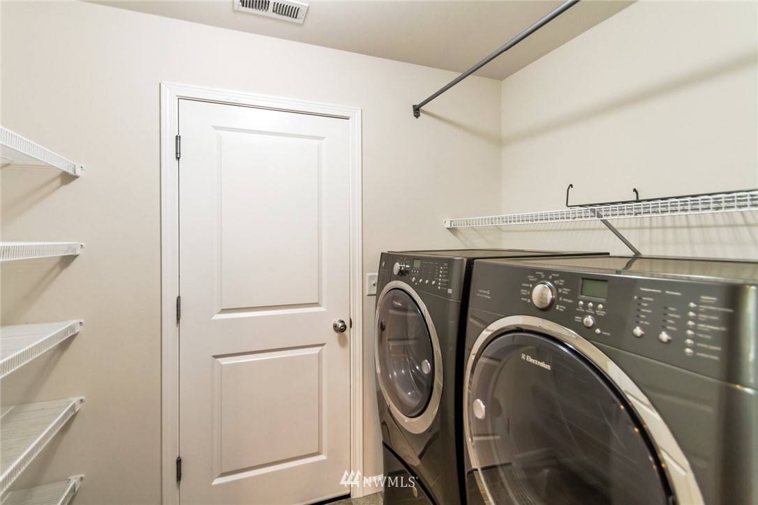 18615 35th Drive Southeast Bothell, WA 98012 - Photo 13 of 30 a utility room with dryer and washer