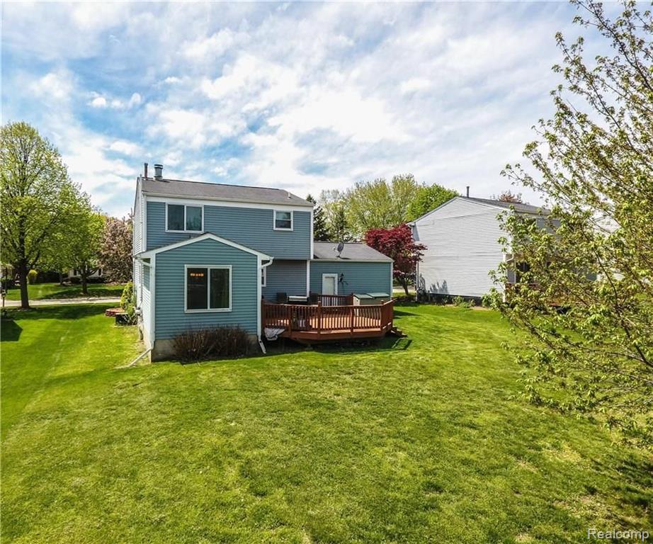 231 Arlington Drive Rochester Hills, MI 48307 - Photo 25 of 29