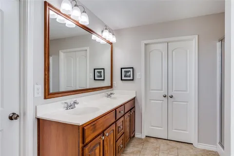 $385,000 | 9209 Hunters Court, White Settlement, TX 76108