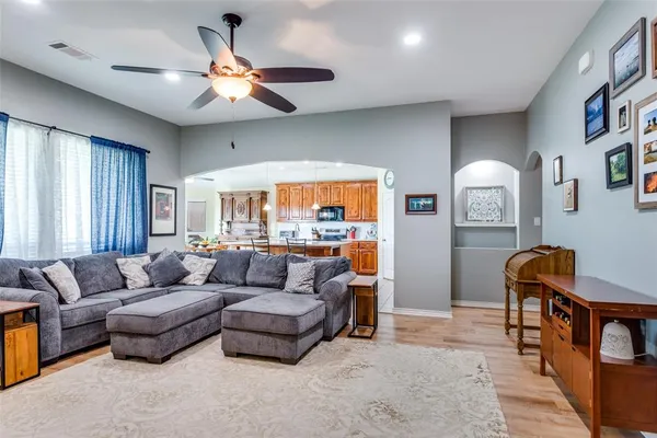 $359,900 | 9209 Hunters Court, White Settlement, TX 76108