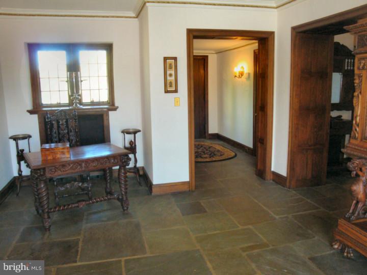 2700 Riverbend Road Allentown, PA 18103 - Photo 12 of 25