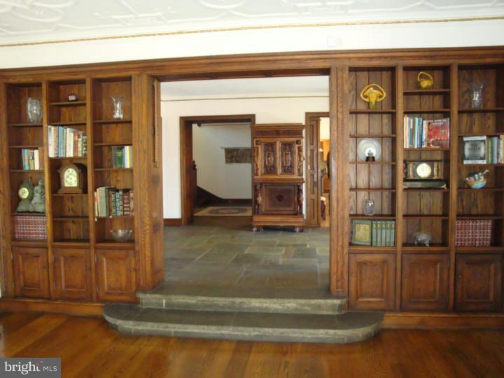 2700 Riverbend Road Allentown, PA 18103 - Photo 14 of 25