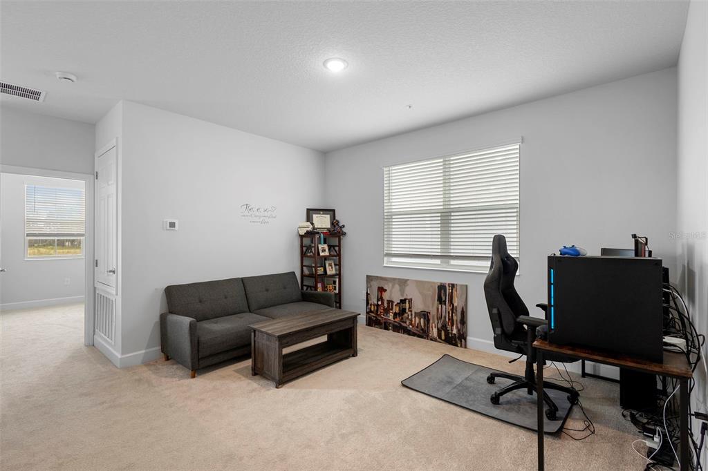 269 Platform Lane DeBary, FL 32713 - Photo 33 of 41 a living room with furniture and a window