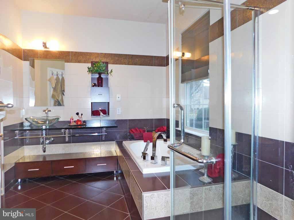59 Bluebonnet Road Langhorne, PA 19047 - Photo 16 of 29 Master Bathroom