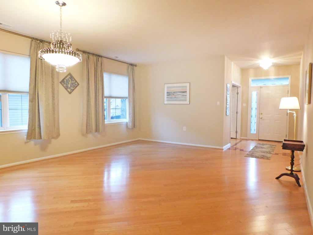 59 Bluebonnet Road Langhorne, PA 19047 - Photo 5 of 29 Living Room/Dining Room/Great Room