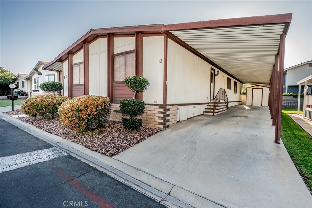 1550 Rimpau, Unit 13 Corona, CA 92881 - Photo 2 of 32