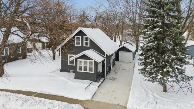 $224,900 | 550 Monroe Street Southeast, Hutchinson, MN 55350