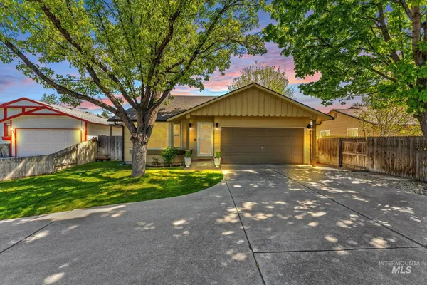 $444,900 | 818 South Wild Phlox Place, Boise, ID 83709