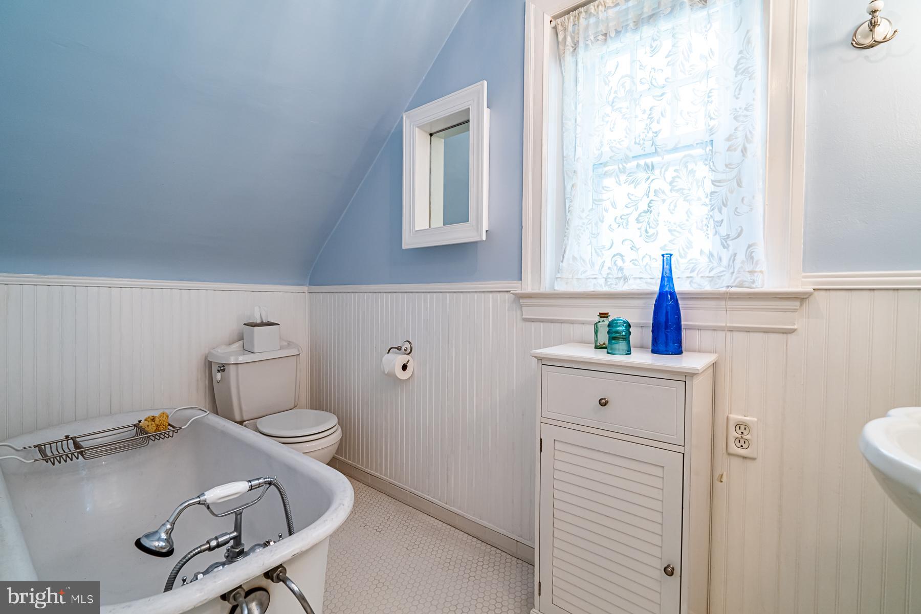 239 Mather Road Jenkintown, PA 19046 - Photo 49 of 64 Bedroom #6 - Princess Suite w/ clawfoot tub