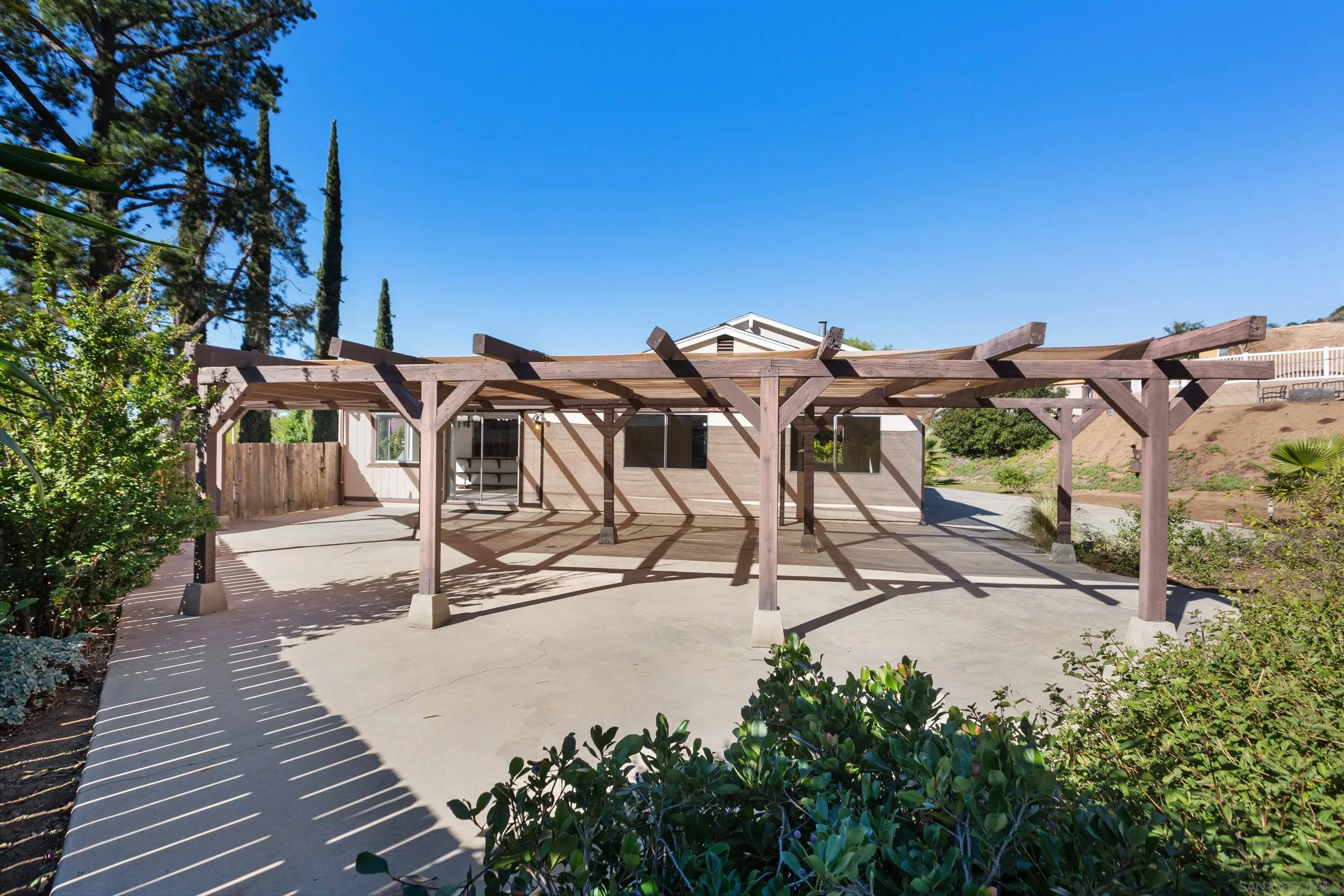 14537 Range Park Place Poway, CA 92064 - Photo 36 of 46 a view of a backyard with plants