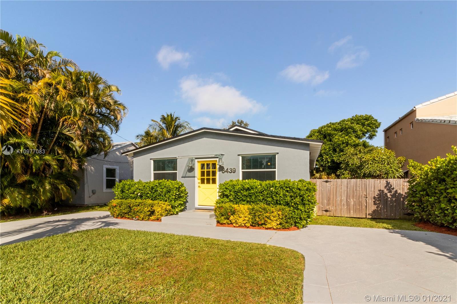 6439 Southwest 34th Street Miami, FL 33155 - Photo 2 of 21 Gallery Image 2