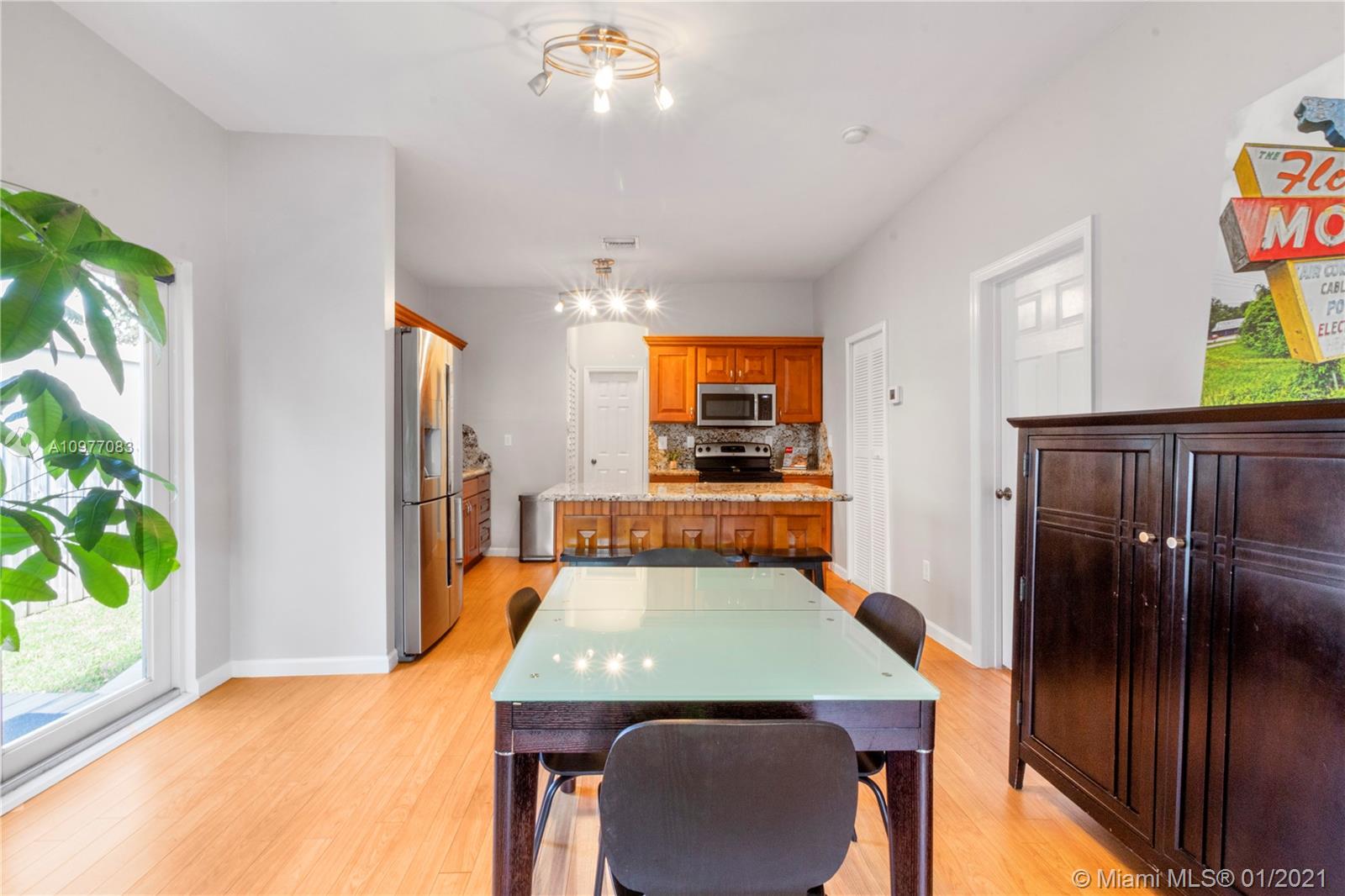 6439 Southwest 34th Street Miami, FL 33155 - Photo 6 of 21 Gallery Image 6