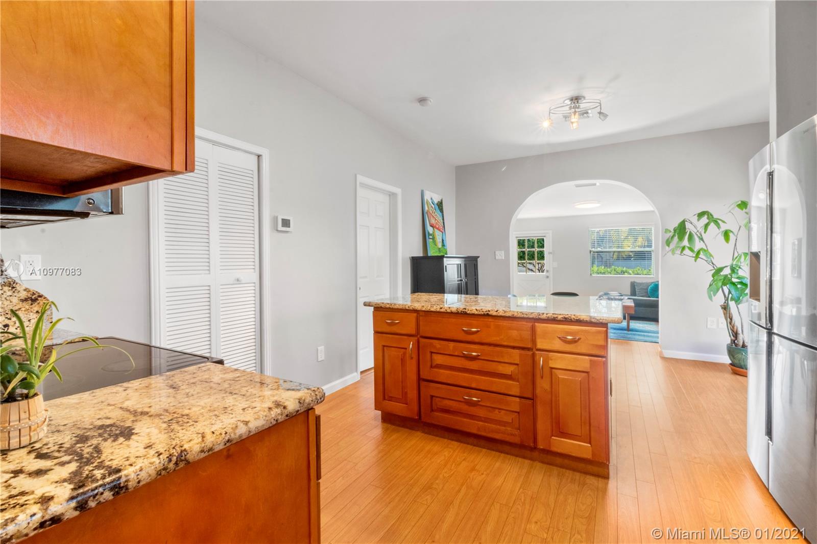 6439 Southwest 34th Street Miami, FL 33155 - Photo 10 of 21 Gallery Image 10