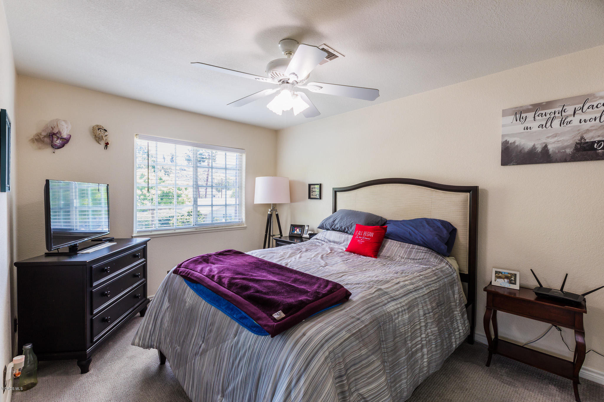 660 Appleton Road Simi Valley, CA 93065 - Photo 30 of 47 a bedroom with a bed and a window
