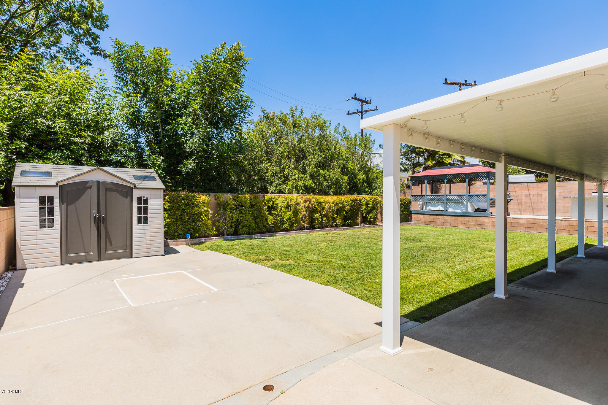 660 Appleton Road Simi Valley, CA 93065 - Photo 37 of 47 a view of a backyard