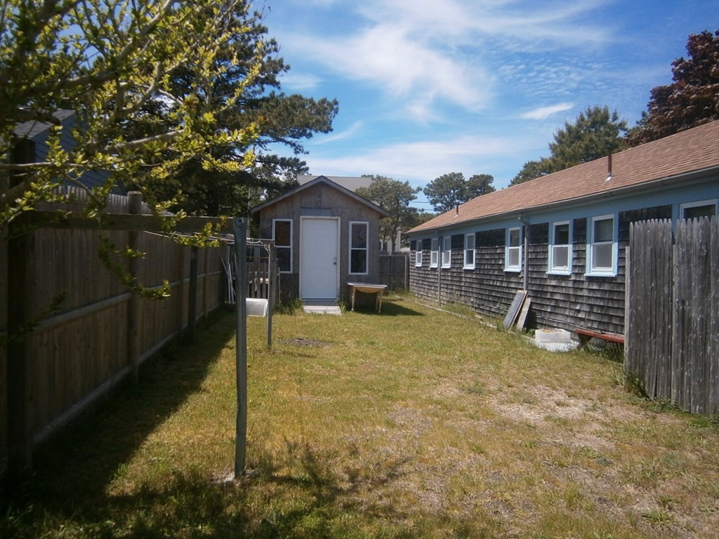 183-189 Captain Chase Road Dennis, MA 02639 - Photo 14 of 17