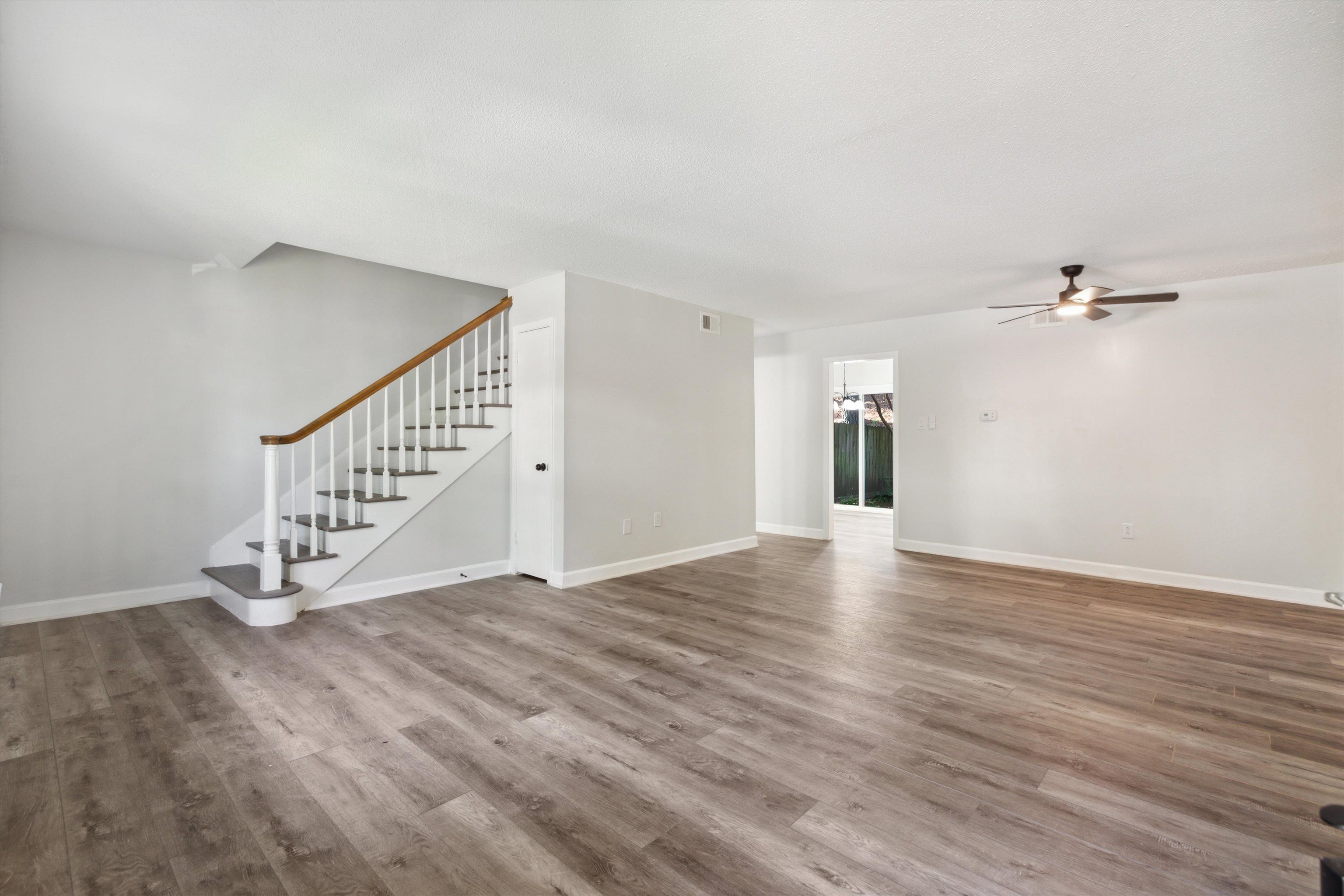 5726 Quince Road, Unit 12 Memphis, TN 38119 - Photo 3 of 28 Gallery Image 3