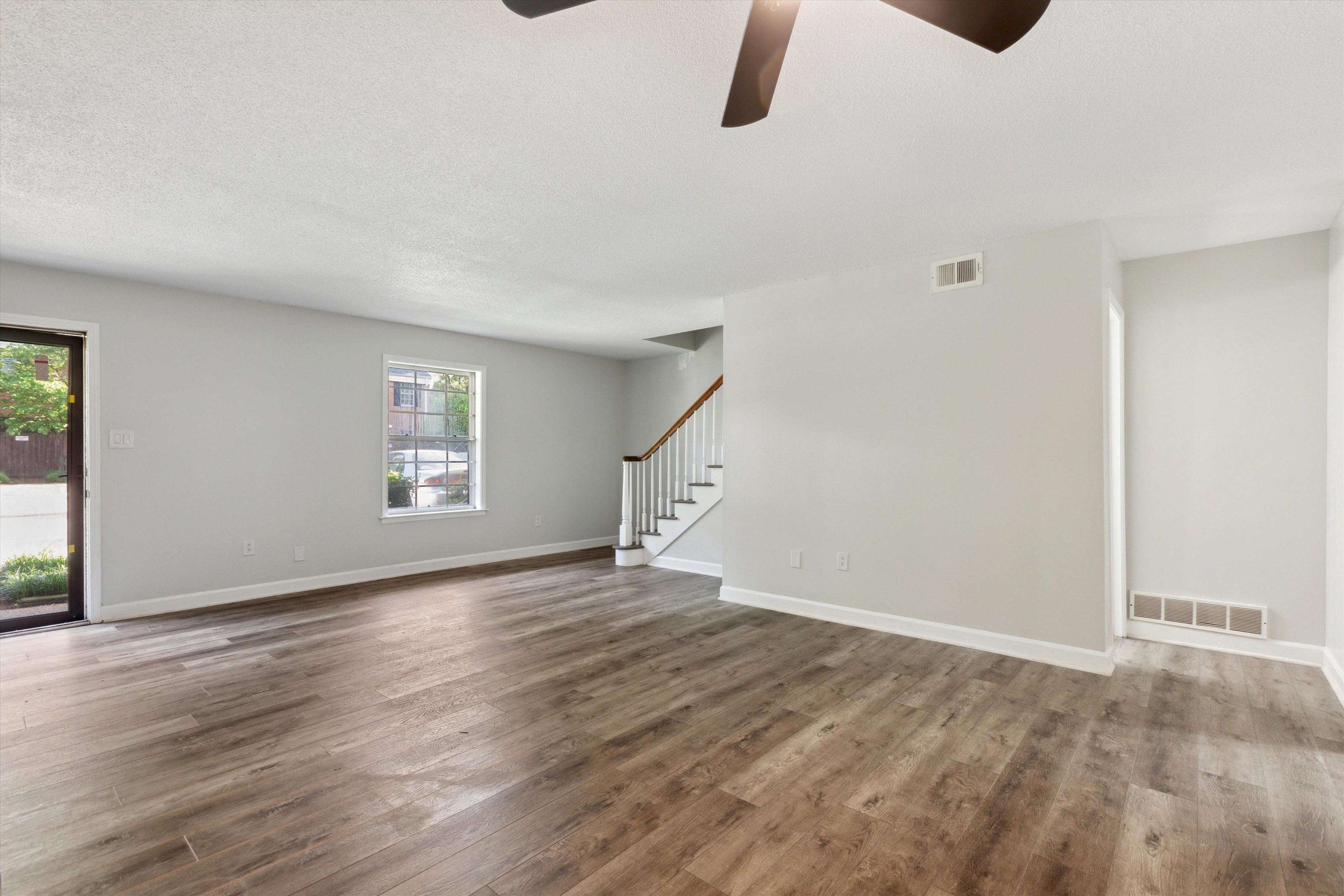5726 Quince Road, Unit 12 Memphis, TN 38119 - Photo 4 of 28 Gallery Image 4