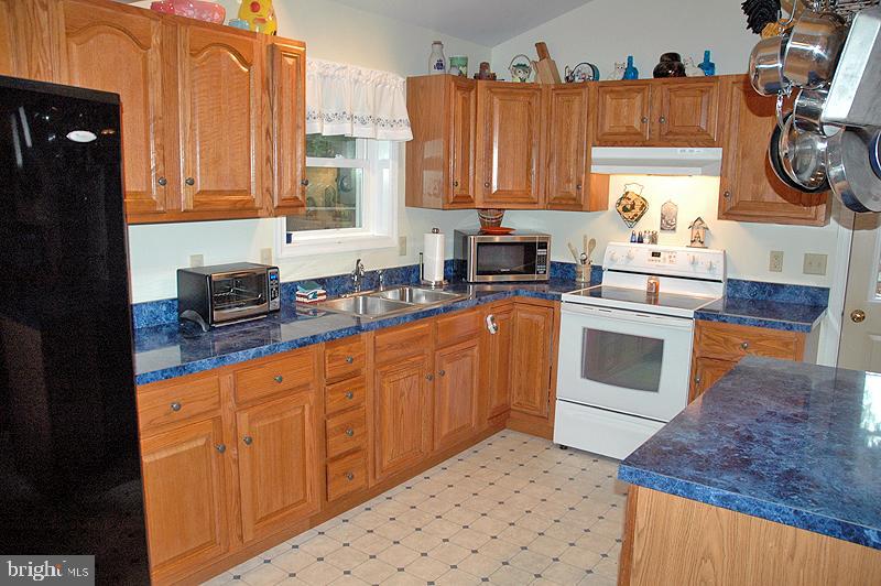 306 Shultz Road Lancaster, PA 17603 - Photo 6 of 14 Gallery Image 6