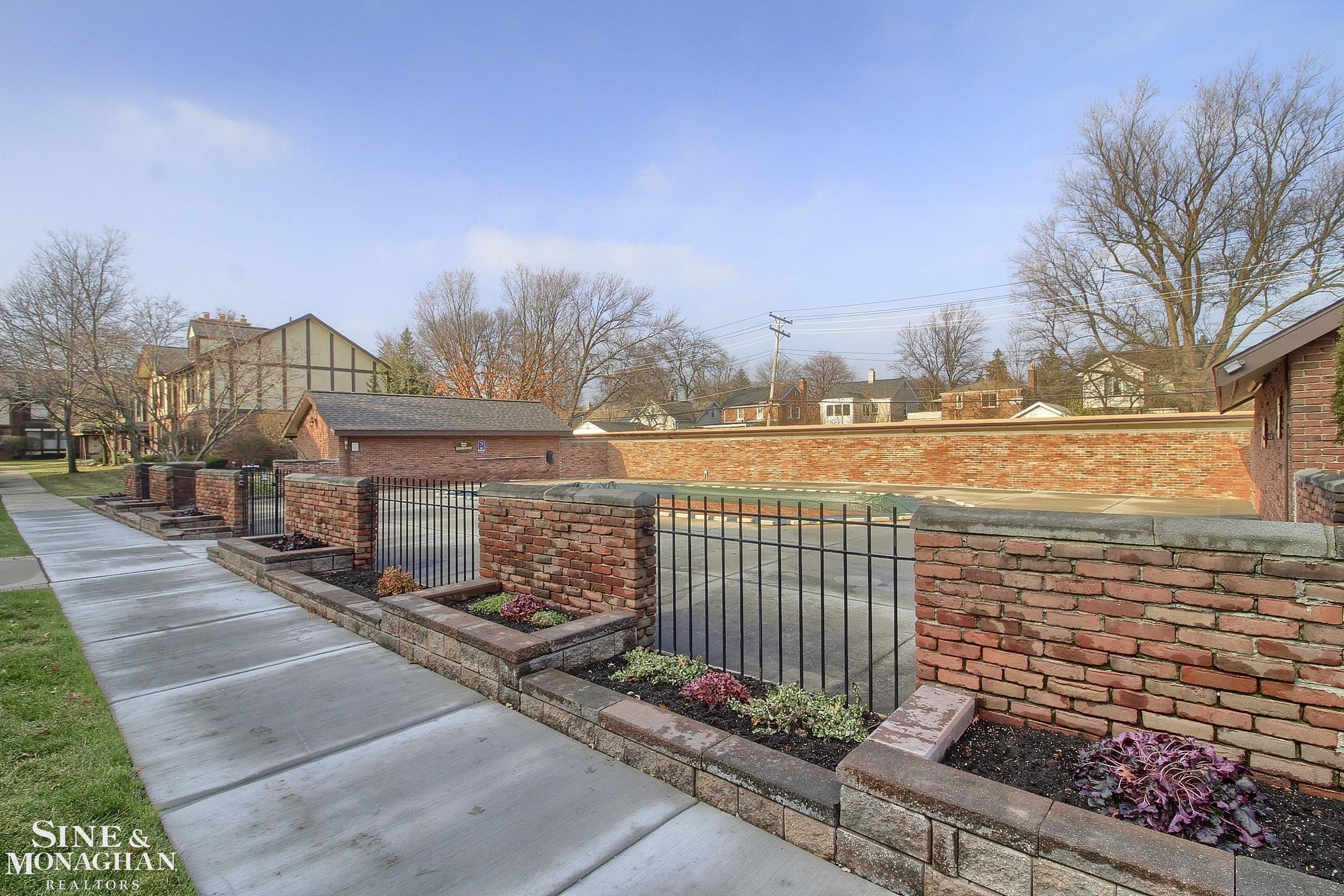1750 Vernier Road, Unit 22 Grosse Pointe Woods, MI 48236 - Photo 12 of 12