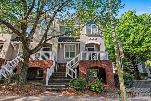 $3,400 | 841 West 4th Street, Charlotte, NC 28202