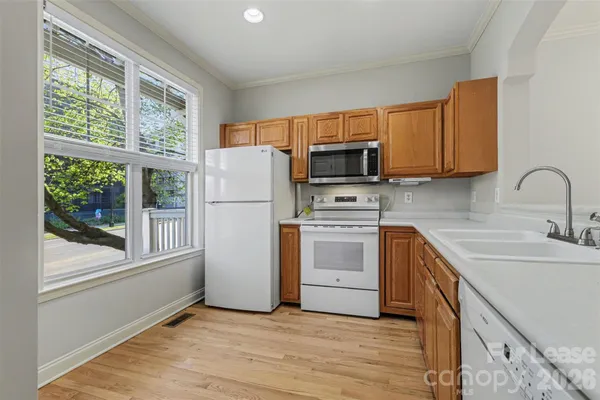 $3,400 | 841 West 4th Street, Charlotte, NC 28202