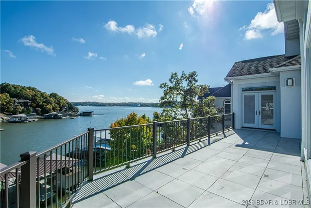 $2,350,000 | 596 Forestridge Lane, Sunrise Beach, MO 65079