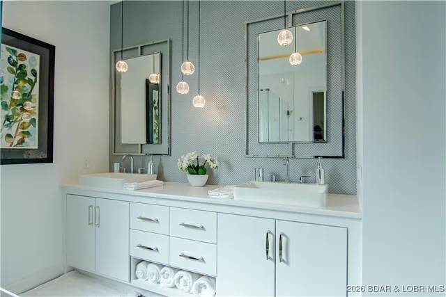 $2,350,000 | 596 Forestridge Lane, Sunrise Beach, MO 65079