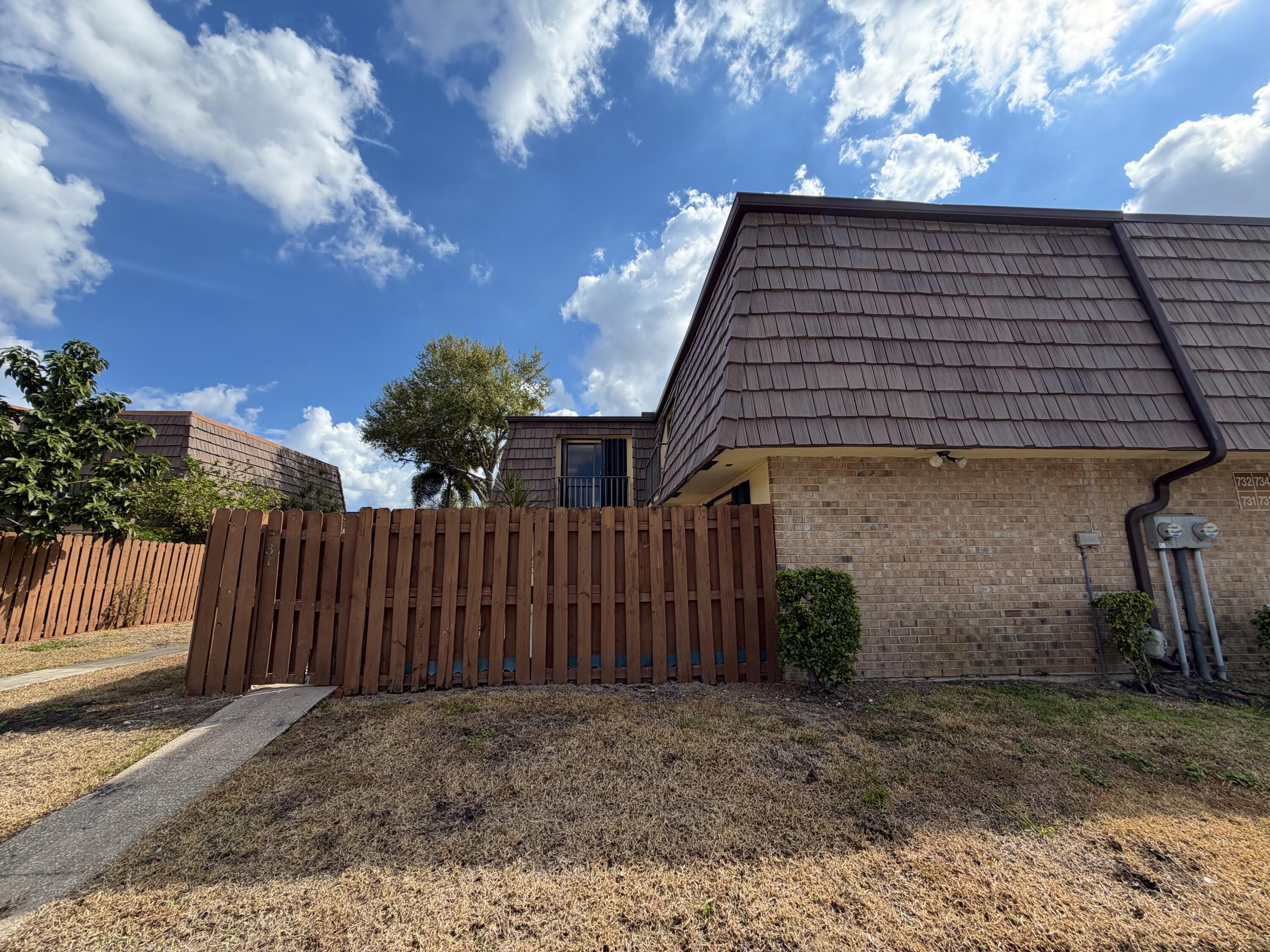 731 Springdale Circle Palm Springs, FL 33461 - Photo 3 of 33 IMG_7352