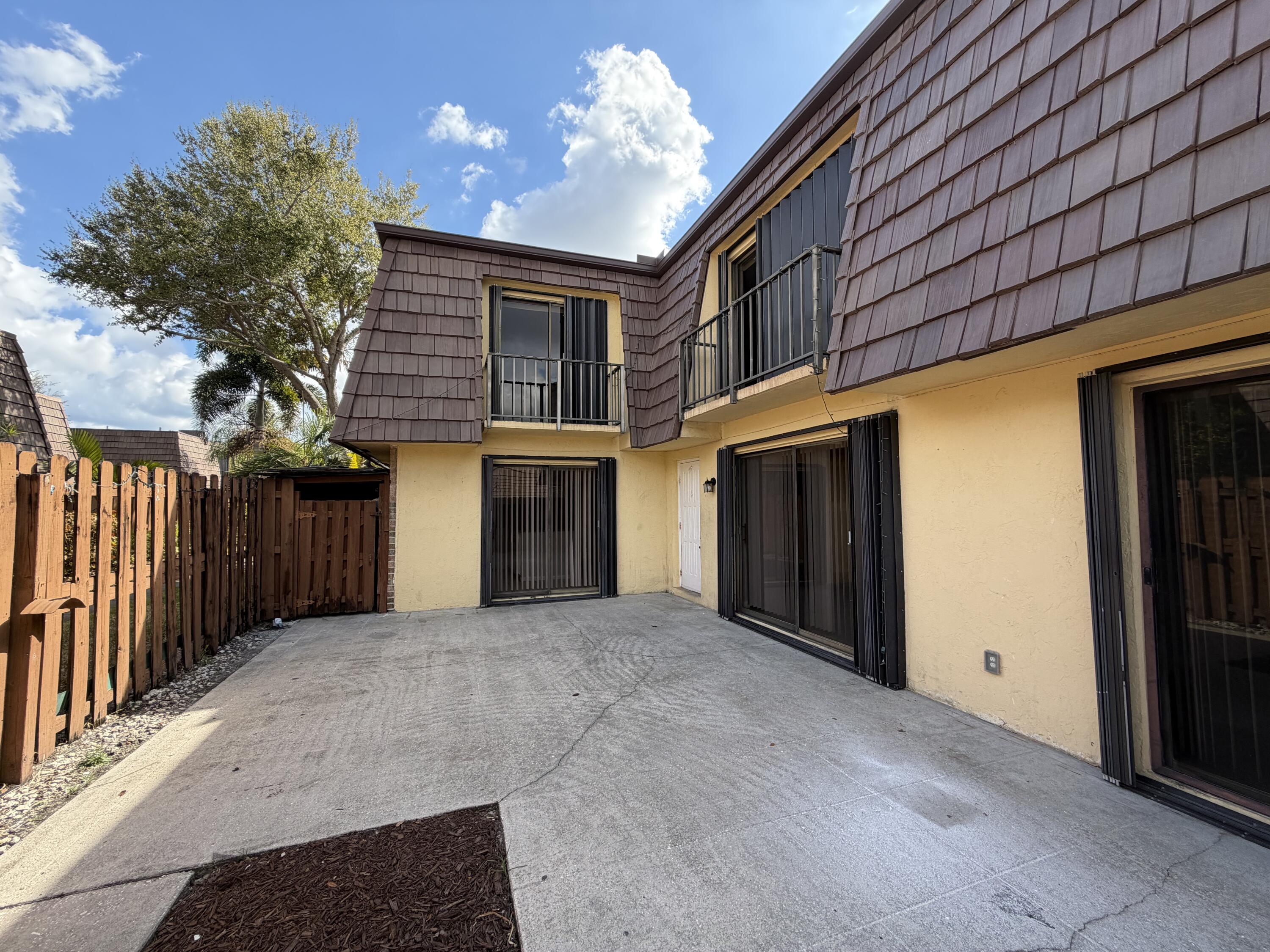 731 Springdale Circle Palm Springs, FL 33461 - Photo 6 of 33 IMG_7296