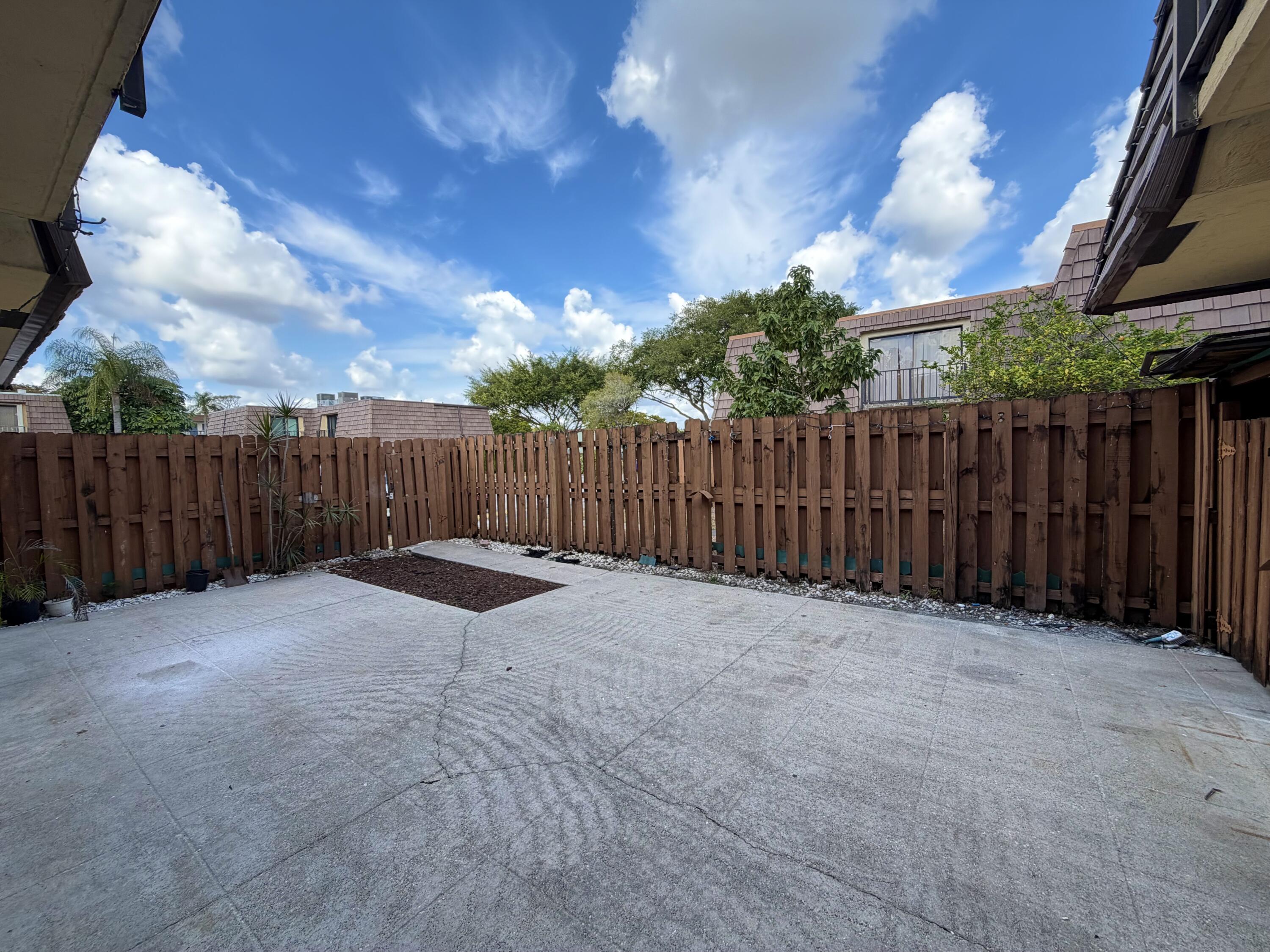 731 Springdale Circle Palm Springs, FL 33461 - Photo 8 of 33 IMG_7321