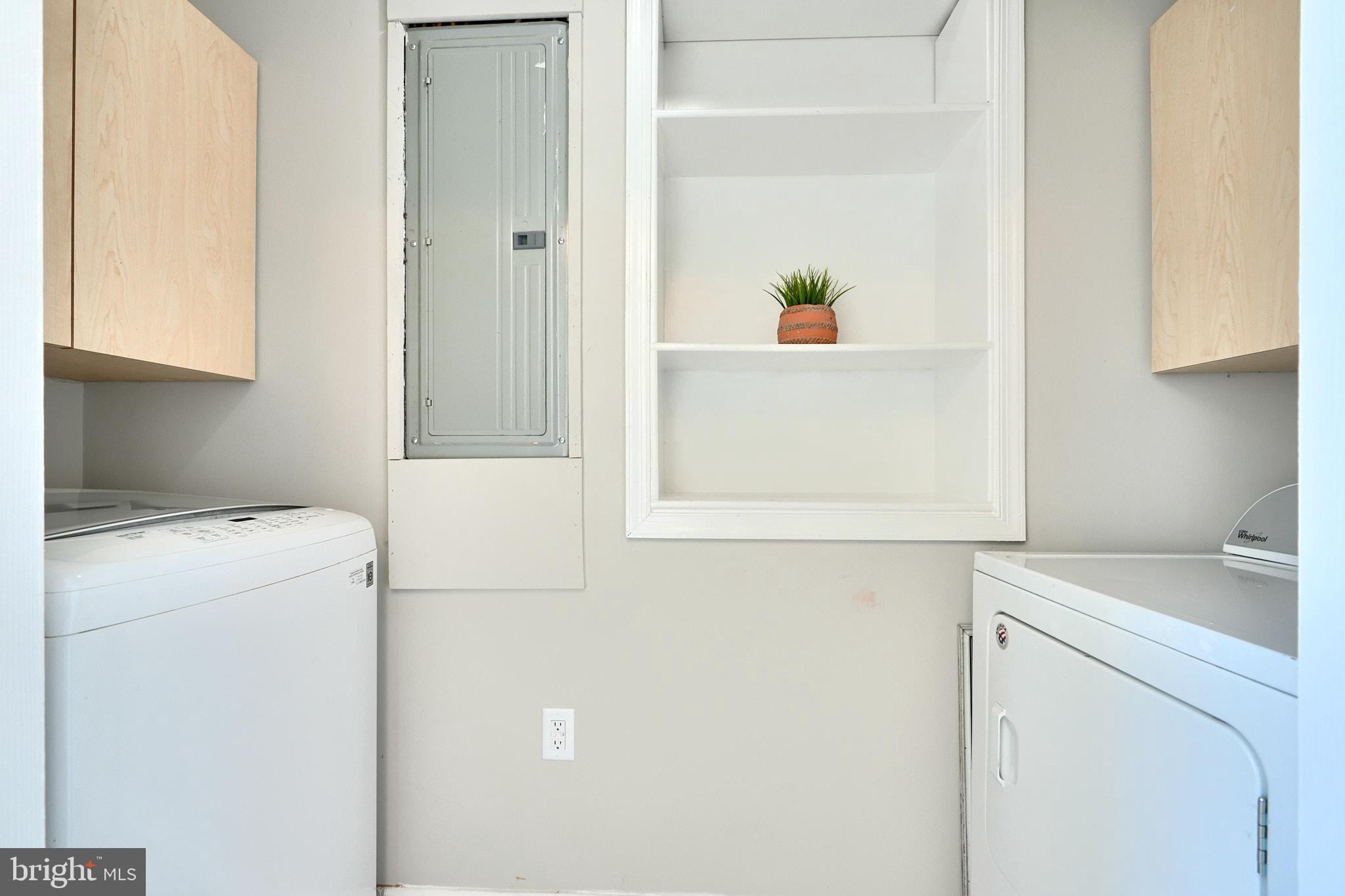 235 Pinewood Road Dundalk, MD 21222 - Photo 29 of 59 a utility room with dryer and washer