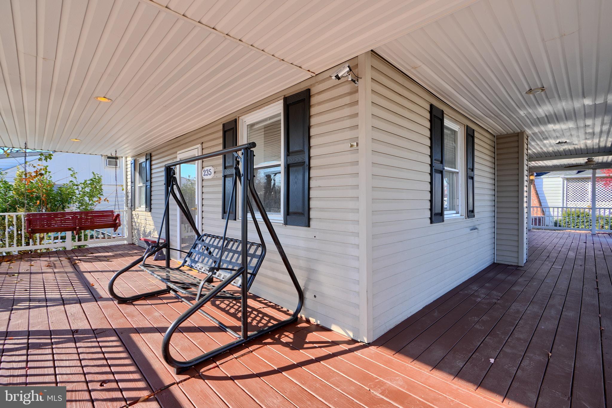 235 Pinewood Road Dundalk, MD 21222 - Photo 6 of 59 Wrap around Porch