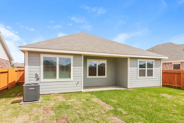 $1,945 | 405 Sunny Highlands Drive, Katy, TX 77493
