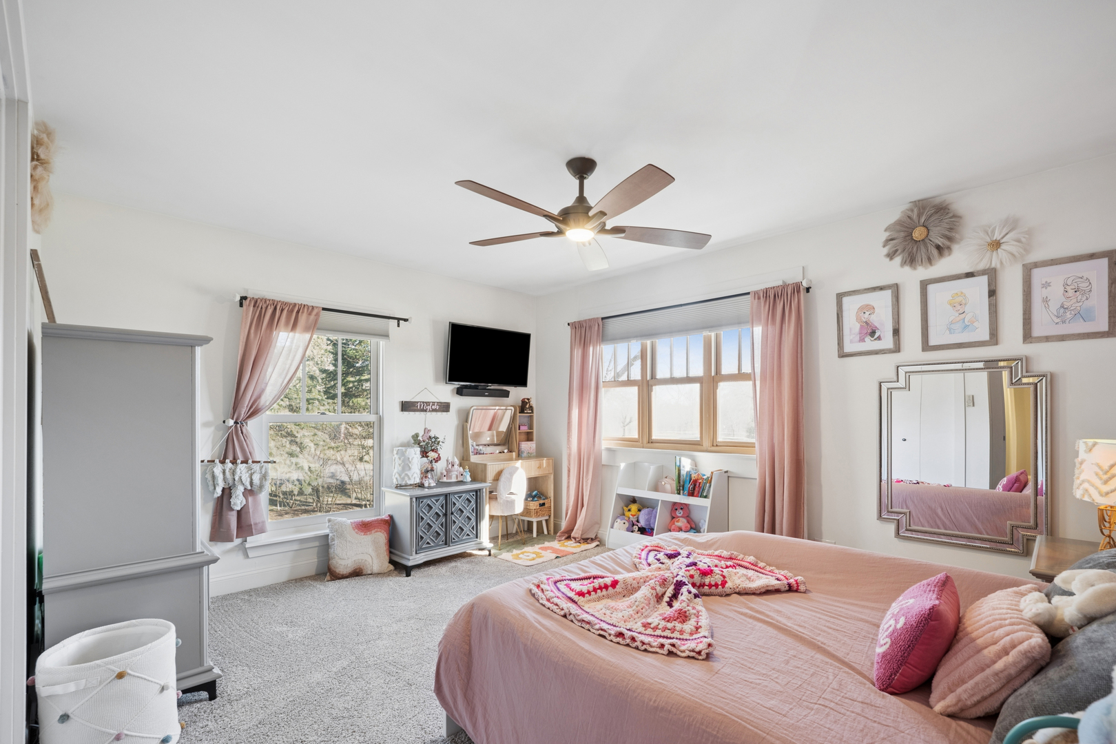 9N930 Koshare Circle Elgin, IL 60124 - Photo 17 of 52