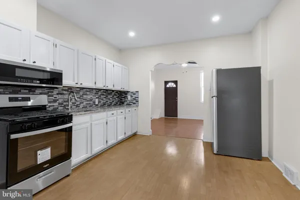 $1,395 | 1807 South 9th Street, Unit 1, Philadelphia, PA 19148