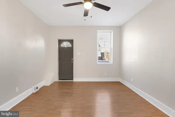 $1,395 | 1807 South 9th Street, Unit 1, Philadelphia, PA 19148