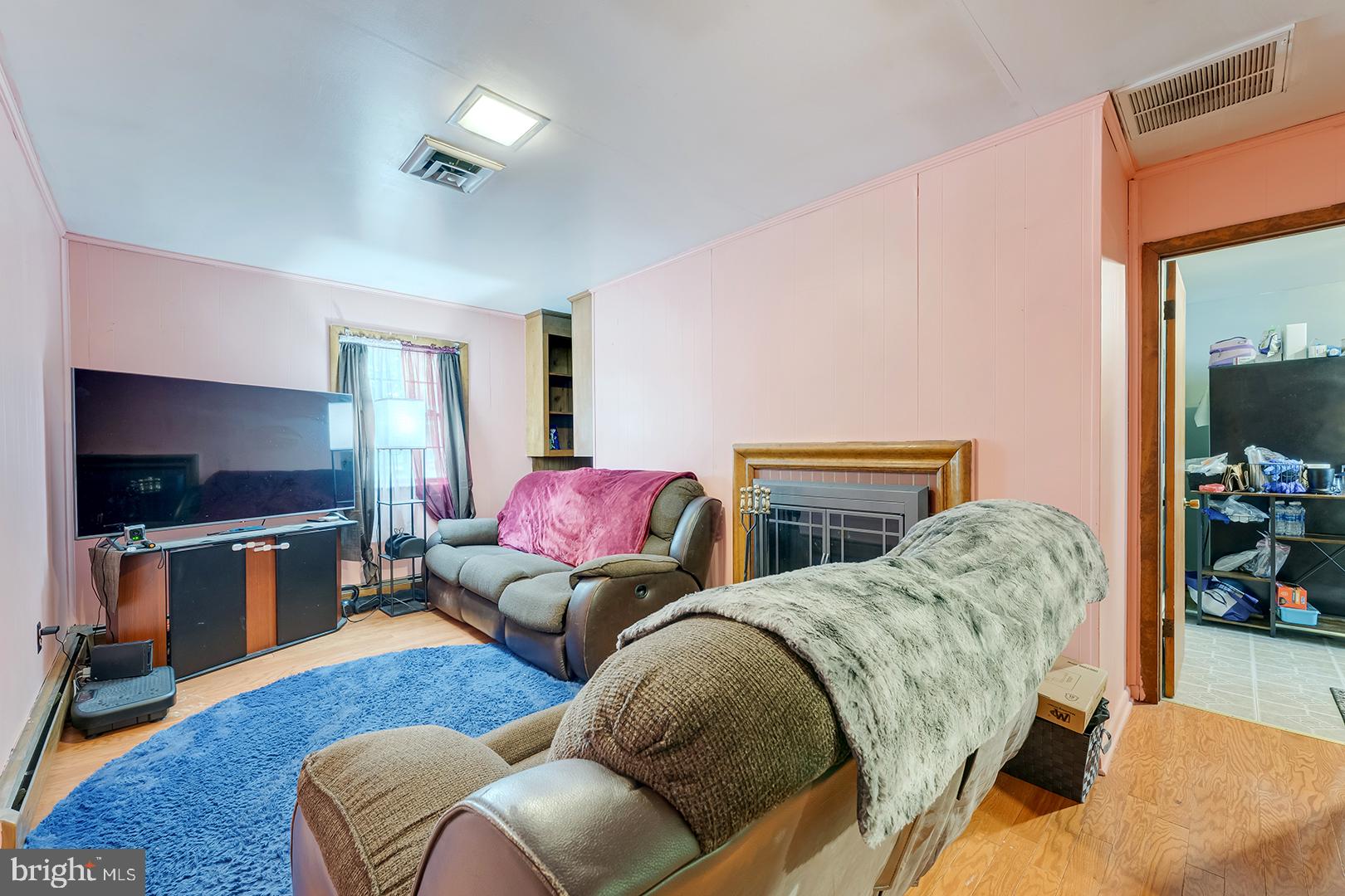 1211 Flamingo Road Salisbury, MD 21801 - Photo 16 of 63 Cozy living space with vibrant hues.