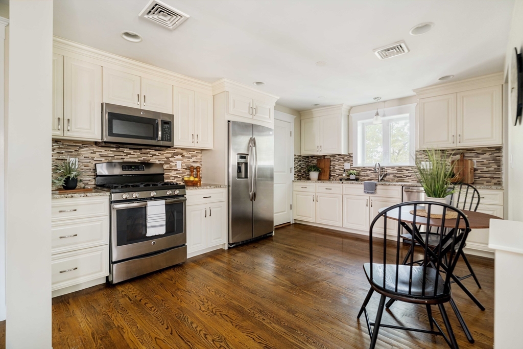 33 Howard Street, Unit 2 Watertown, MA 02472 - Photo 22 of 41