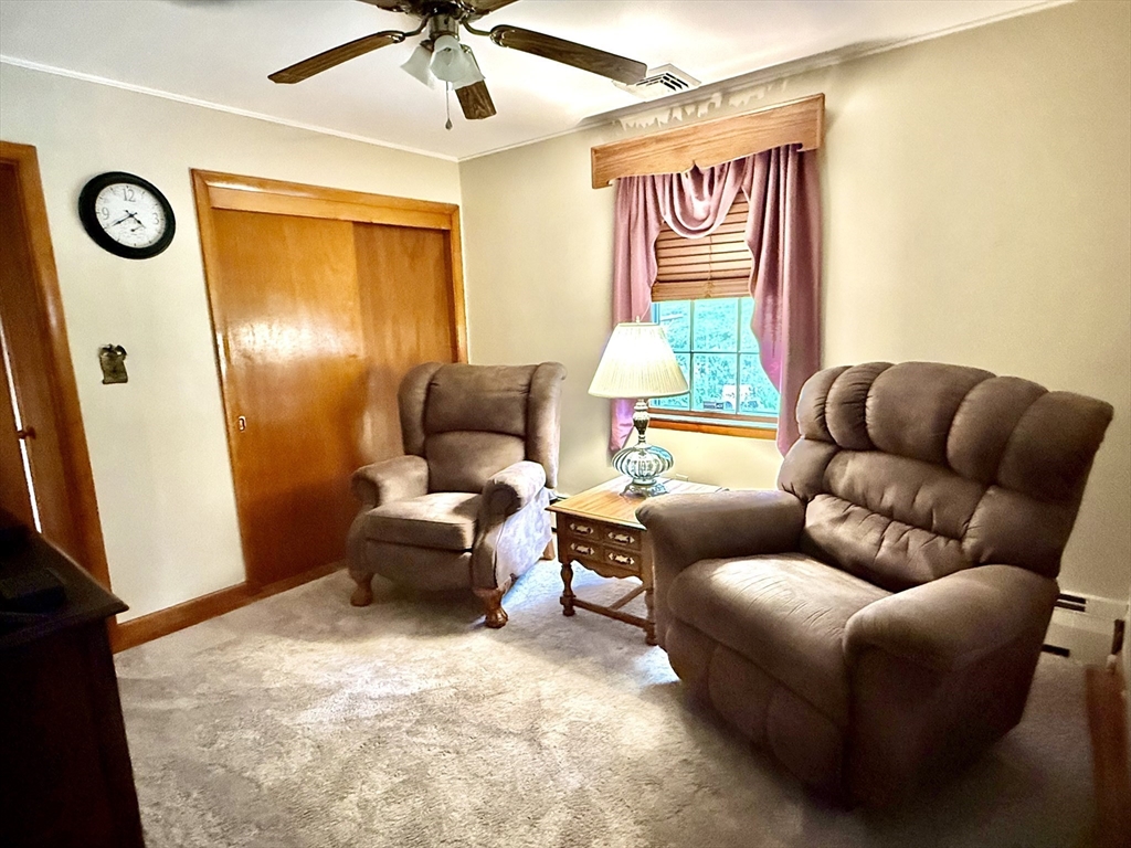 81 Clinton Road Sterling, MA 01564 - Photo 10 of 17