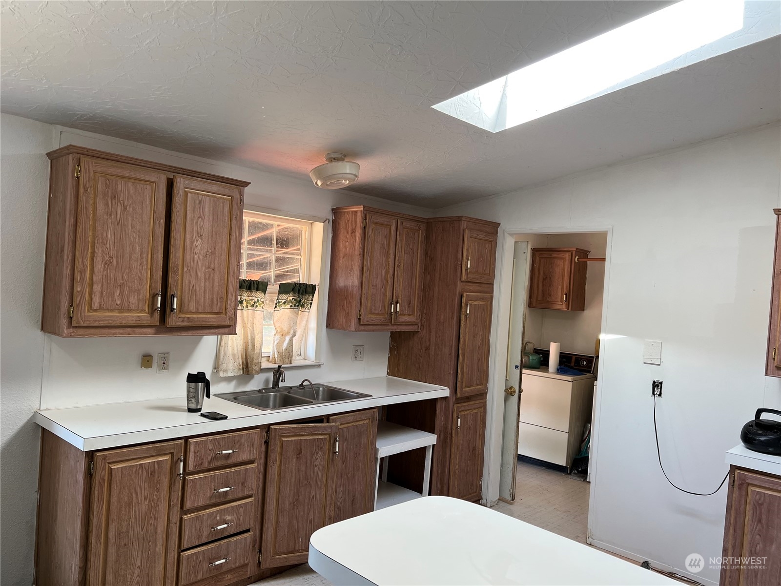 226 Limmer Road Winlock, WA 98596 - Photo 5 of 32 a bathroom with a toilet sink and mirror