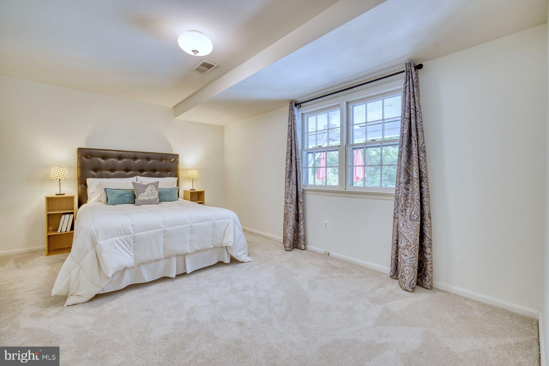 1629 Courtland Road Alexandria, VA 22306 - Photo 41 of 59 Ample sized 5th BR on Lower LVL w/ 2 large windows