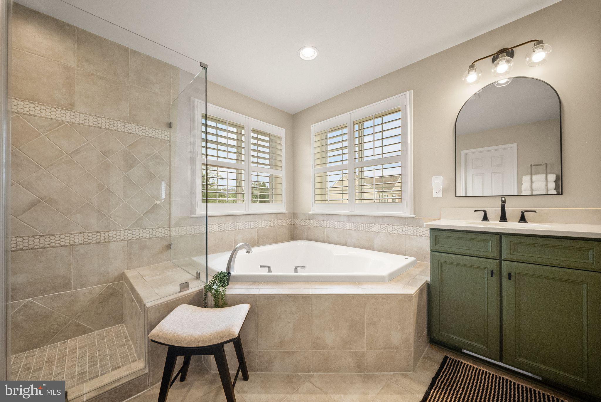 7054 Hi-Rock Ridge Road Warrenton, VA 20187 - Photo 43 of 84 Primary Bathroom