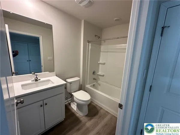$2,500 | 1177 Susan Circle, Breinigsville, PA 18031