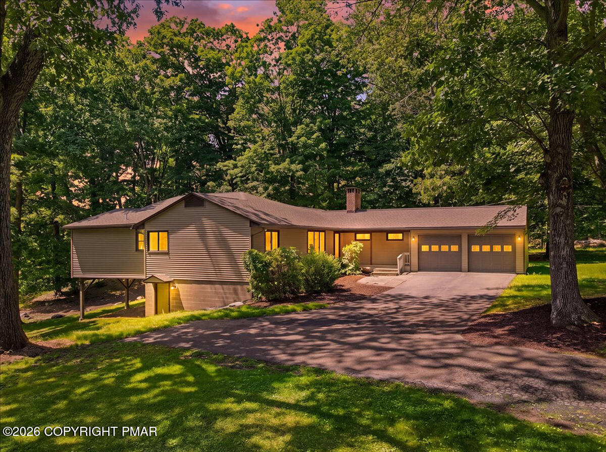 307 Foxglove Road Stroudsburg, PA 18360 - Photo 32 of 41 Twilight